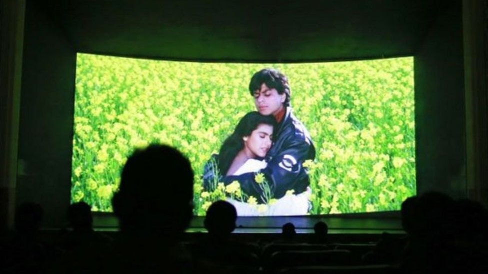 Shah Rukh Khan di Dilwale Dulhania Le Jayenge