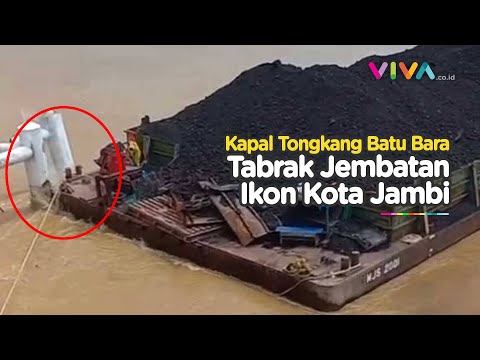 VIDEO Tiang Jembatan Sungai Ikon Kota Jambi Patah Diseruduk Kapal Tongkang Besar
