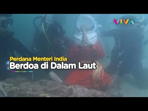 Detik-detik PM India Menyelam ke Dasar Laut Buat Berdoa