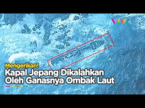 Momen Horor Kapal Jepang Dibawa Gelombang Ganas