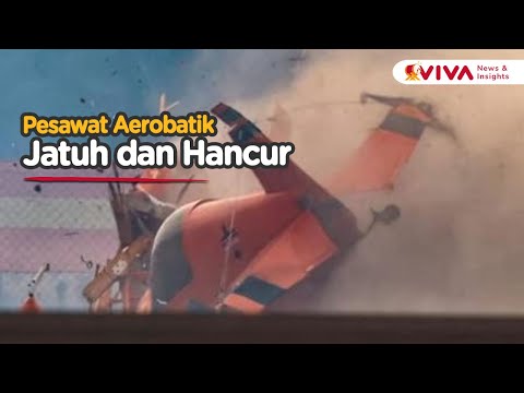 Detik-detik Pesawat Jatuh Disaksikan Ribuan Orang