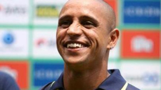 Roberto Carlos: Sepakbola Harus Berkembang