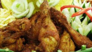Trik Simpel Masak Ayam Goreng, Dijamin Matang Merata