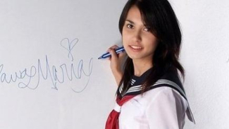 Fotonya Disebar, Miyabi Murka pada Petugas Imigrasi Filipina
