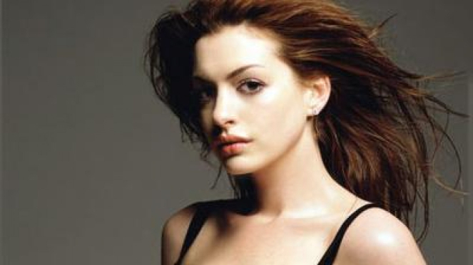 Anne Hathaway