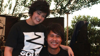 Tak Hanya Aktris, Nirina Zubir Sibuk Jadi Mbak-mbak Pasar