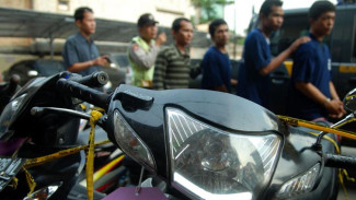 Aksi Maling Motor di SPPG Bogor Bikin Heboh, Pelaku Jalan Tenang Sebelum Gasak Kendaraan