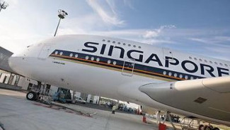 Untung Besar! Singapore Airlines Bagikan Bonus Setara 7,45 Bulan Gaji