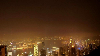 PRT Hong Kong Tolak Perintah Bersihkan Gedung Tinggi