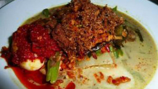 Mengenal Kuliner Lontong Sayur Cap Go Meh