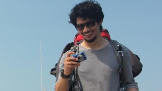 Donny Alamsyah Digaet Pria Malaysia