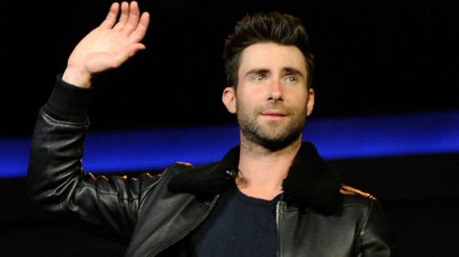 Adam Levine