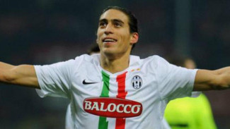 Lakoni Tes Medis, Caceres Segera Berseragam Southampton