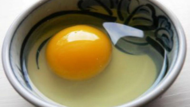 Telur mentah