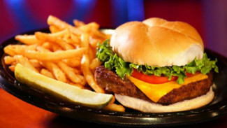 Konsumsi Junk Food Tingkatkan Risiko Bayi Lahir Prematur