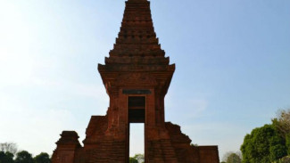 Situs Jejak Gapura Kerajaan Majapahit di Trowulan