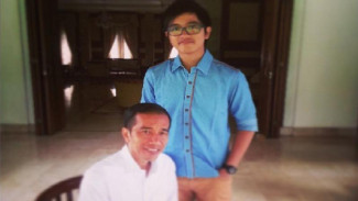 Putra Jokowi Mulai Tanya Syarat Jadi DKI 1