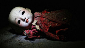Merinding, Wanita Ini Buang Boneka Kuda Milik Anaknya yang Sering Lompat Sendiri Setiap Malam