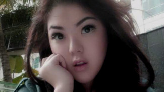 Kisah Suka Duka Tina Toon Jadi Artis Cilik