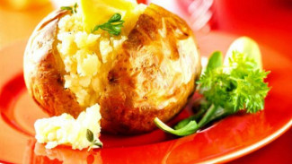 Makan di Piring Merah Bikin Anda Langsing?
