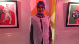 Busana Muslim Meriahkan JFW 2016