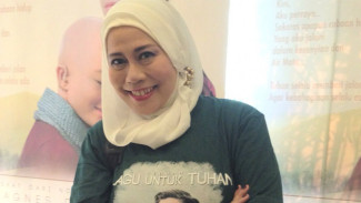 Ray Sahetapy Dimakamkan Hari Ini, Dewi Yull Langsung Menuju TPU Tanah Kusir