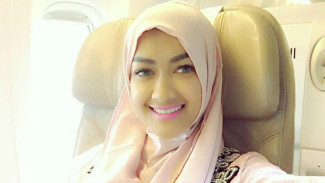 Pakai Hijab, Julia Perez Sindir Diri Sendiri