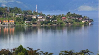 Eropa Timur-Tengah Nyaris Gagal Nafas di Danau Toba