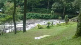 Mengunjungi Curug Omas di Bandung