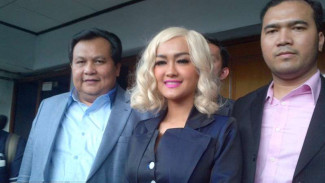 Julia Perez Mantap Cerai dari Gaston