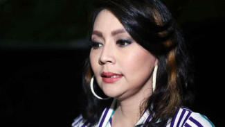 'Lawan' Sandy Tumiwa, Tessa Kaunang Didukung Kekasih
