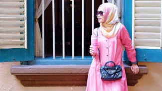 Solusi Berbusana Muslim untuk Wanita Bertubuh Kurus