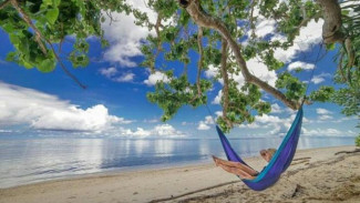 Menemukan Makna Berwisata di Banda Naira