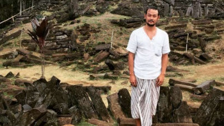 Cerita Dwi Sasono Jadi Sutradara Film Laga