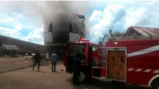 Sedang Diperbaiki, Kapal ASDP di Ambon Malah Terbakar