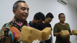 Dua Aktivis Pendukung Legalisasi Ganja Dibekuk BNN