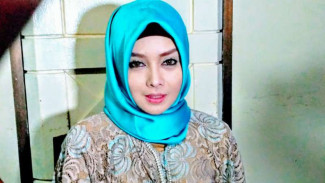 Komentar Terry Putri Soal Umi Pipik Memutuskan Bercadar