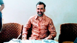 Syuting Film Ke Belanda, Jeremy Thomas : Sedih Jauh dari Keluarga