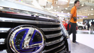 Gara-gara Pompa BBM, Mobil Mewah Lexus Masuk Daftar Recall