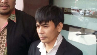 Tak Hanya Narkoba, Saat Ditangkap Aris Idol Asik Pesta Miras
