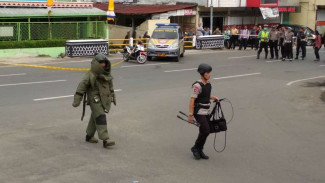 Diduga Bom, Tas Hitam di Pintu Masjid Lampung Bikin Geger