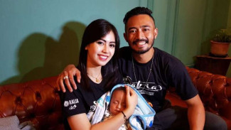 Tangisan Istri Yama Carlos Dipisahkan dari Anak