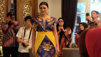 Makna Hari Batik Bagi Putri Indonesia Kezia Warouw