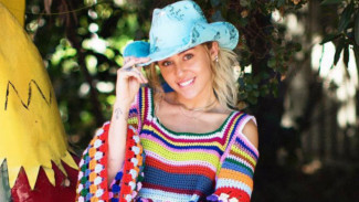 Tato Baru Miley Cyrus Gambarkan Perceraian dengan Liam Hemsworth?