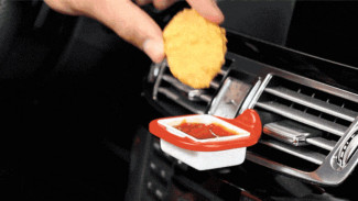 Unik! Tempat Saus Kentang yang Bisa Digantung di AC Mobil