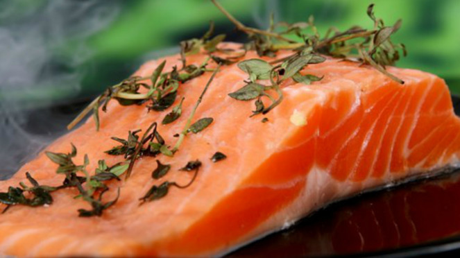 Ikan salmon.