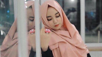 Potret Cantik Salmafina Sebelum Lepas Hijab