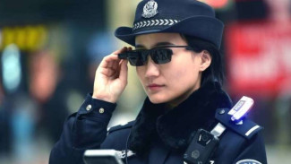 Di China, Polisi Dilengkapi Kacamata Pendeteksi Penjahat