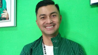 Tak Banyak yang Tahu! Selain Aktor, Anjasmara Ternyata Instruktur Yoga Bersertifikat dan Punya Kelas Sendiri