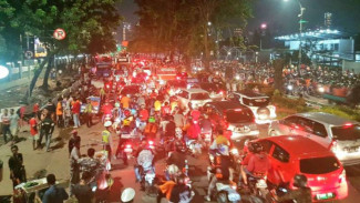 Hindari Kawasan Gelora Bung Karno, Lalu Lintas Padat